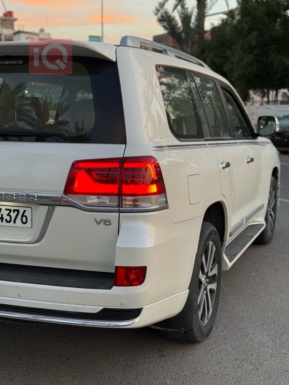 تويوتا لاندكروزر